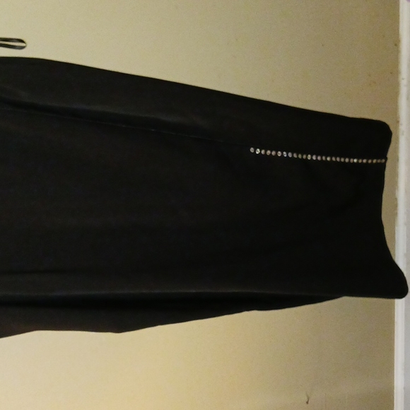 NWT Black 2pc skirt set with sequins and rhinestones - Picture 7 of 12